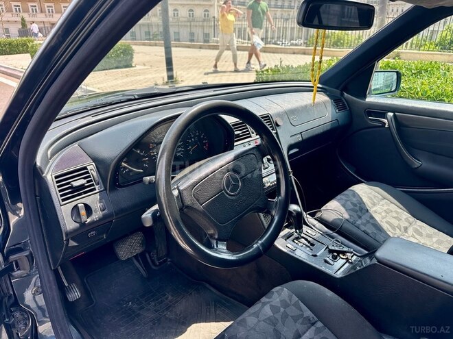 Mercedes C 200 2000, 322,000 km - 2.0 l - Bakı