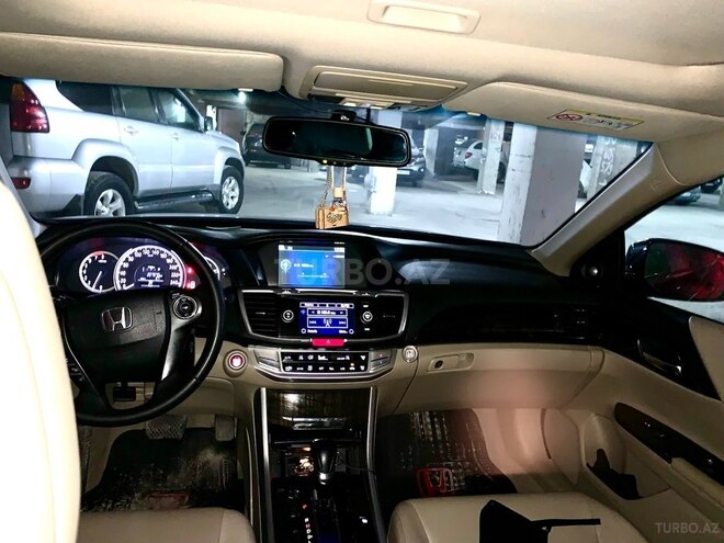 Honda Accord-12
