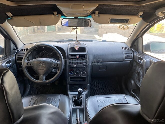 Opel Astra 1999, 560,000 km - 1.6 l - Salyan