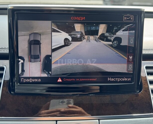Audi A8-21