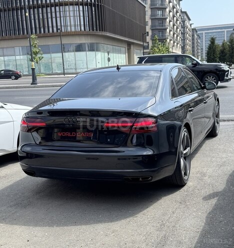 Audi A8-6