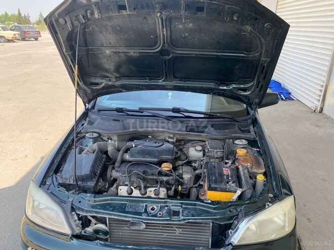 Opel Astra 1999, 560,000 km - 1.6 l - Salyan