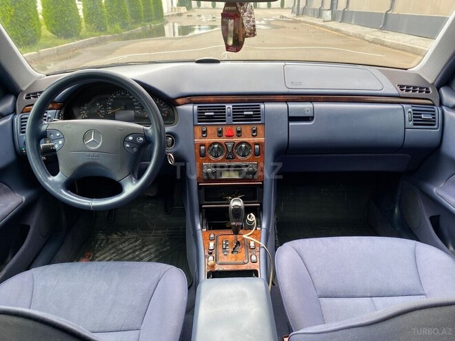 Mercedes E 240 1999, 315,000 km - 2.4 l - Tovuz