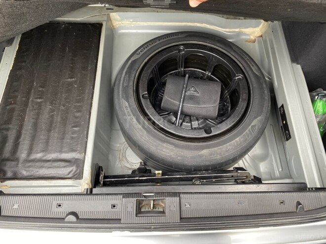 Mercedes E 240 1999, 315,000 km - 2.4 l - Tovuz