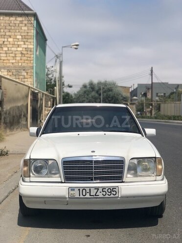 Mercedes E 200 d 1994, 488,000 km - 2.0 l - Beyləqan