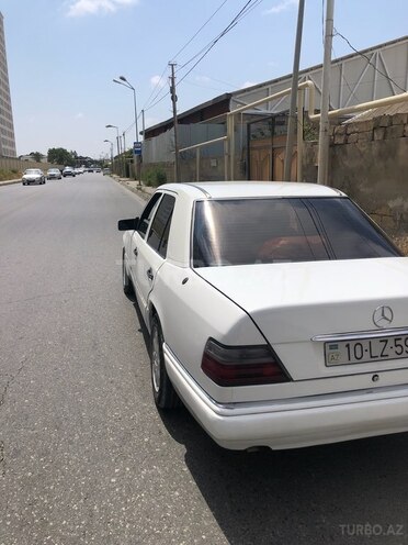 Mercedes E 200 d 1994, 488,000 km - 2.0 l - Beyləqan