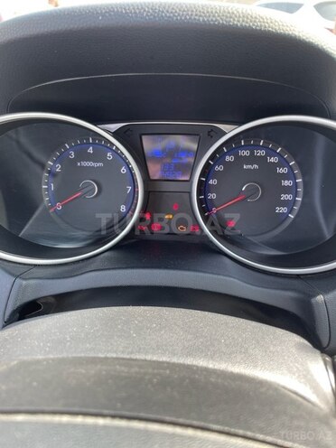 Hyundai ix35 2013, 174,000 km - 2.0 l - Bakı
