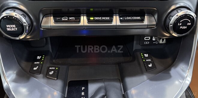 Lexus LX 500d-17
