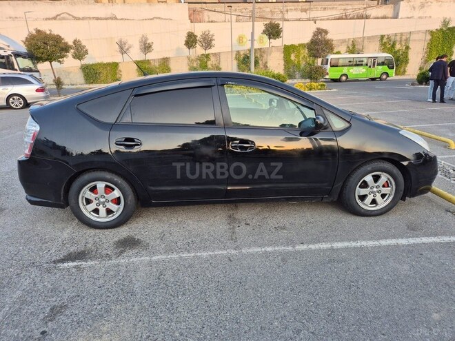 Toyota Prius-4