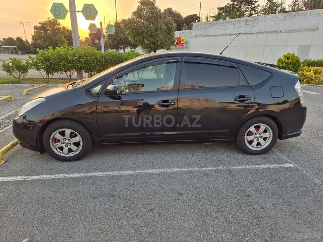 Toyota Prius-2
