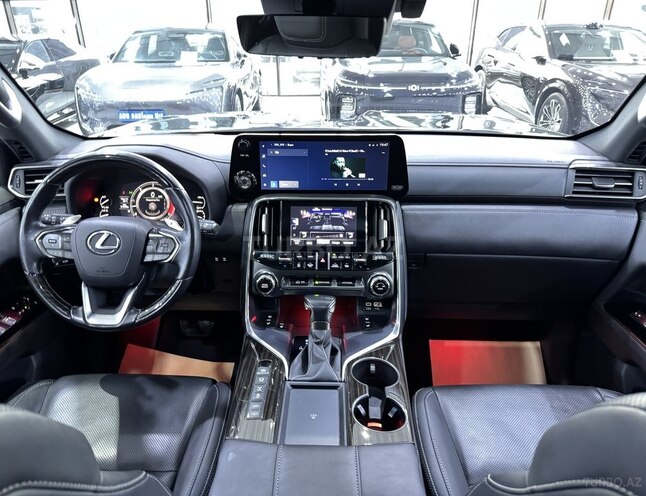 Lexus LX 500d-8