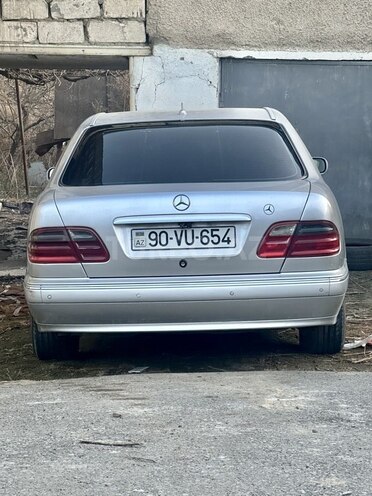 Mercedes E 220 d 2001, 486,000 km - 2.2 л - Bakı