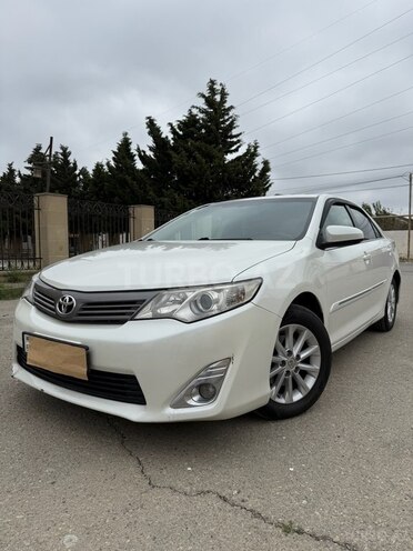 Toyota Camry-1