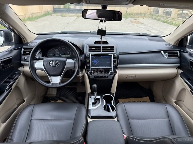 Toyota Camry-4