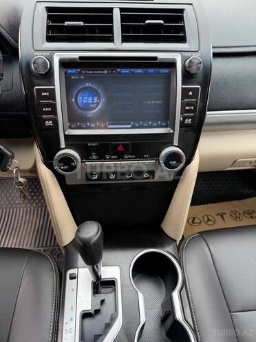 Toyota Camry-8