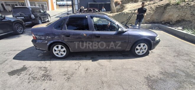 Opel Vectra 1996, 246,435 km - 1.6 l - Bakı