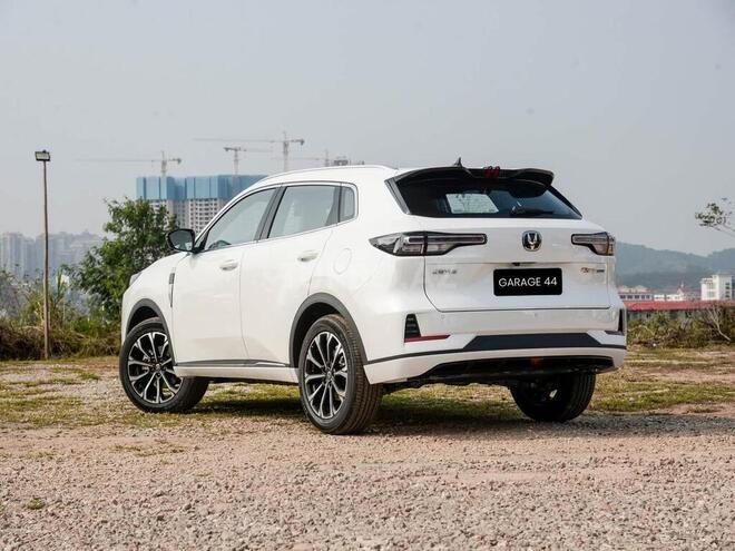Changan CS 55 Plus 2025, 0 km - 1.5 l - Bakı