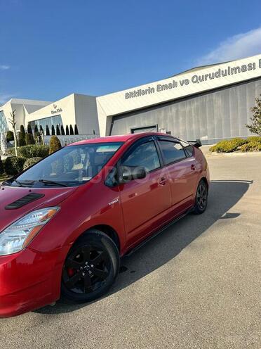 Toyota Prius 2008, 275,358 km - 1.5 л - Tovuz