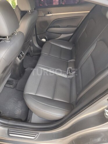 Hyundai Avante 2015, 170,971 km - 1.6 l - Neftçala