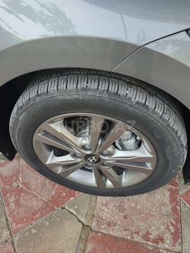 Hyundai Avante 2015, 170,971 km - 1.6 l - Neftçala