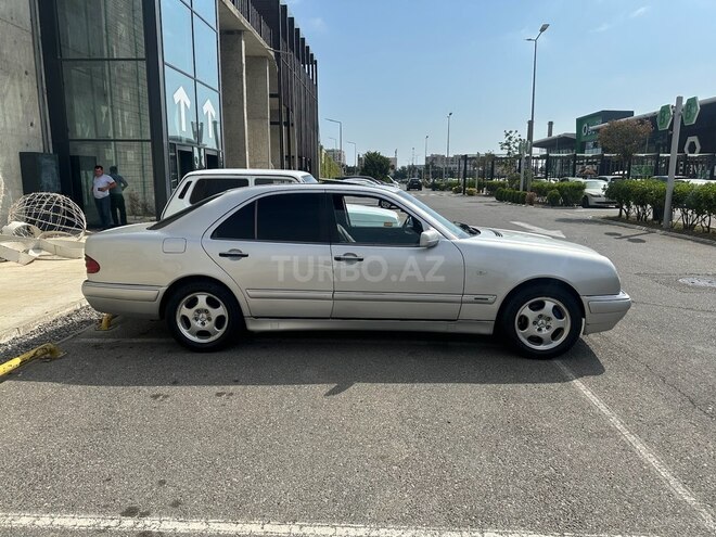 Mercedes E 240 1998, 400,000 km - 2.4 l - Bakı