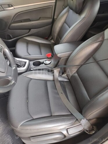 Hyundai Avante 2015, 170,971 km - 1.6 l - Neftçala