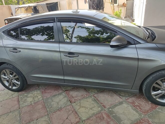 Hyundai Avante 2015, 170,971 km - 1.6 l - Neftçala