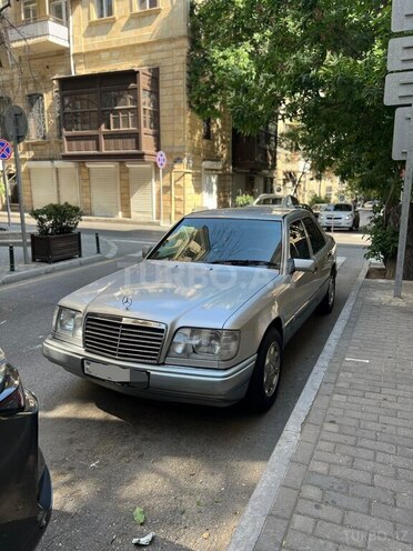 Mercedes E 220 1994, 496,000 km - 2.2 l - Bakı
