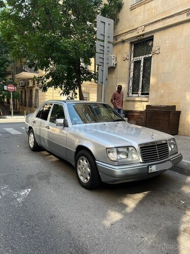 Mercedes E 220 1994, 496,000 km - 2.2 l - Bakı