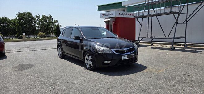 Kia Ceed 2010, 294,000 km - 1.6 л - Bakı