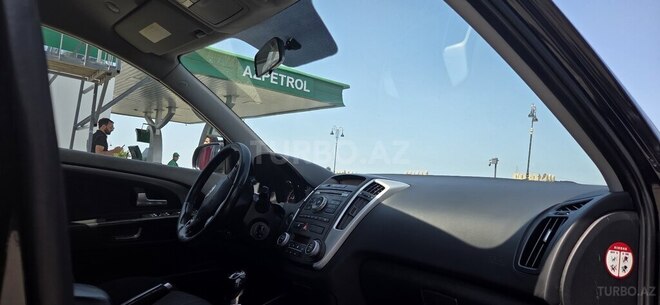 Kia Ceed 2010, 294,000 km - 1.6 л - Bakı
