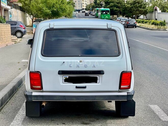 LADA (VAZ) Niva-8
