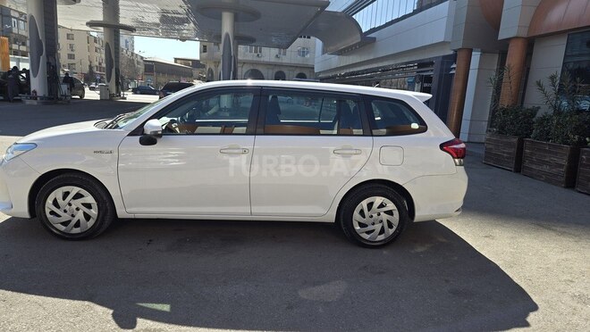 Toyota Corolla Fielder 2019, 124,400 km - 1.5 л - Bakı