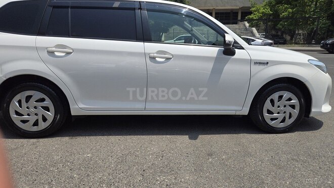 Toyota Corolla Fielder 2019, 124,400 km - 1.5 л - Bakı
