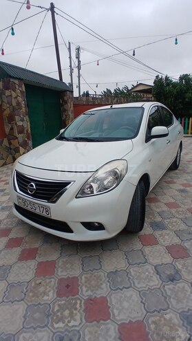 Nissan Sunny 2013, 230,000 km - 1.5 l - Bakı