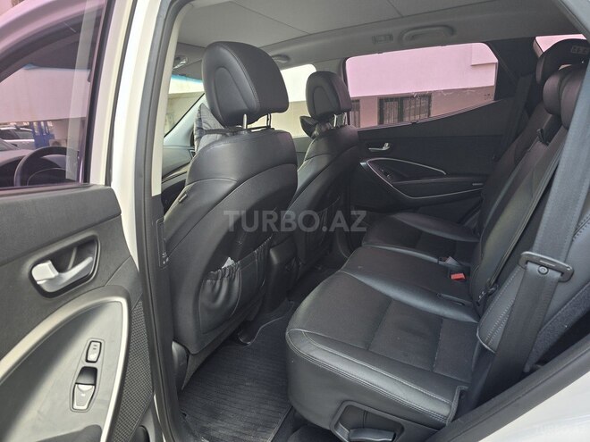Hyundai Santa Fe-10