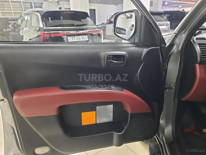 Mitsubishi L200-19