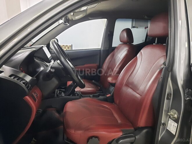 Mitsubishi L200-18