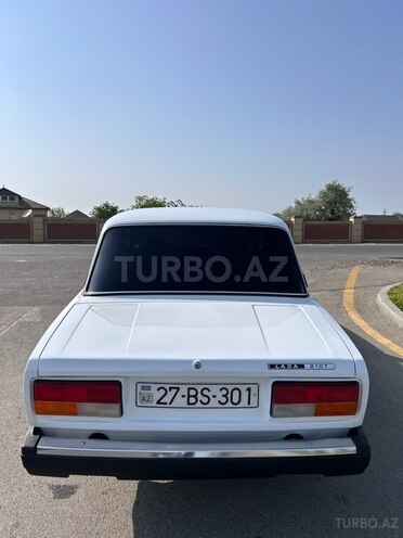 LADA (VAZ) 2107 2010, 66,041 km - 1.6 l - Salyan