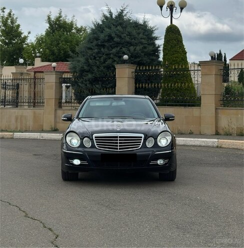 Mercedes E 350-11