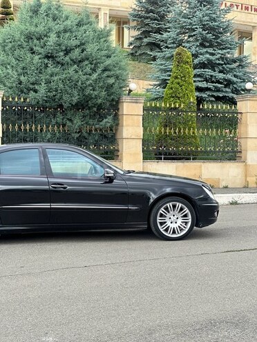 Mercedes E 350-10