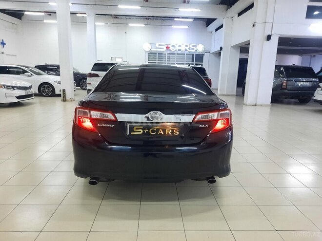 Toyota Camry-6