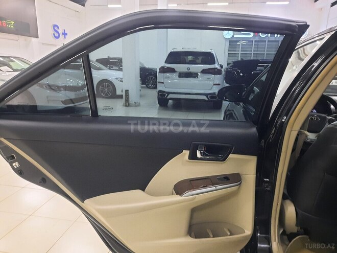 Toyota Camry-10