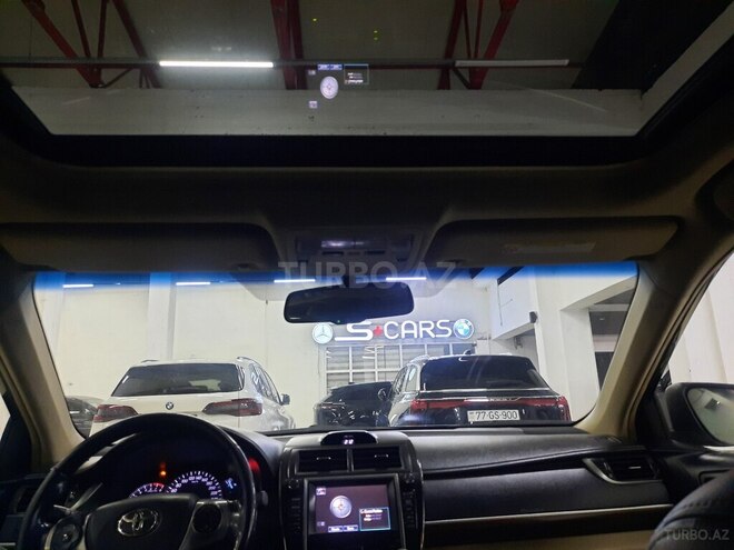 Toyota Camry-14