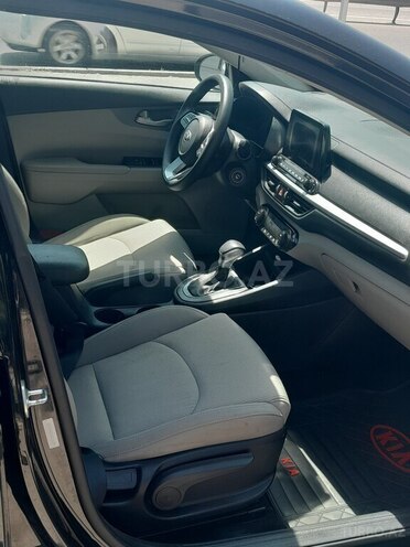 Kia Forte-11