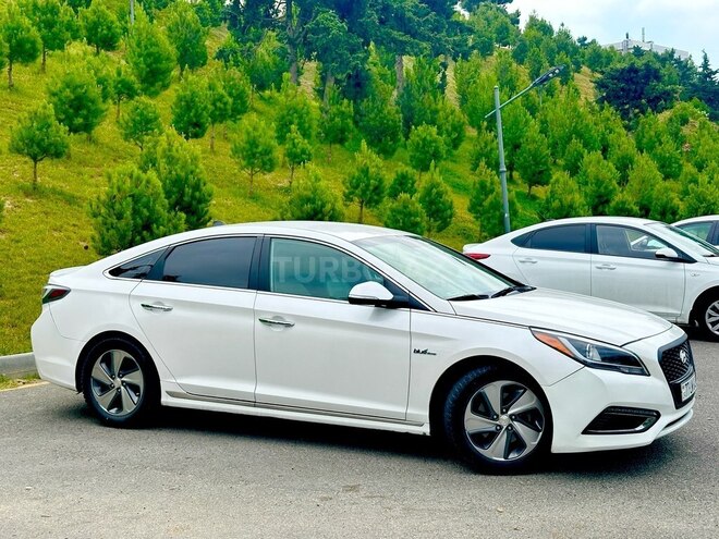 Hyundai Sonata-6
