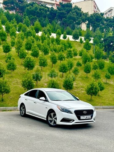 Hyundai Sonata-1
