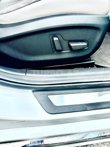 Hyundai Sonata-21