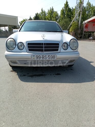 Mercedes E 240 1998, 290,000 km - 2.4 l - Bakı