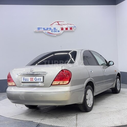 Nissan Sunny-7